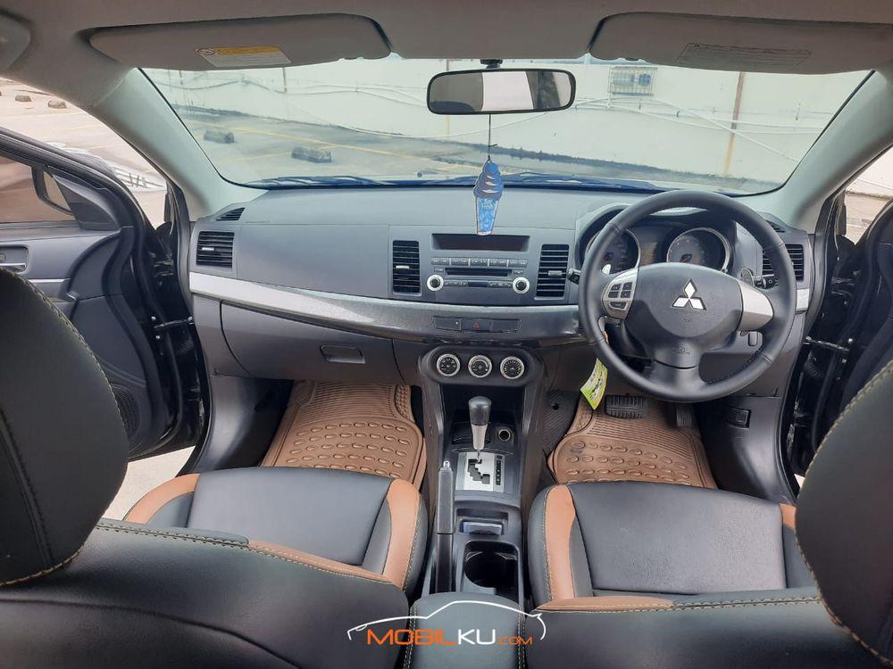 Mobil Mitsubishi Lancer 2008