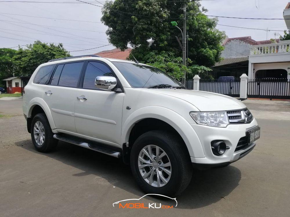 Mobil Mitsubishi Pajero Sport 2014