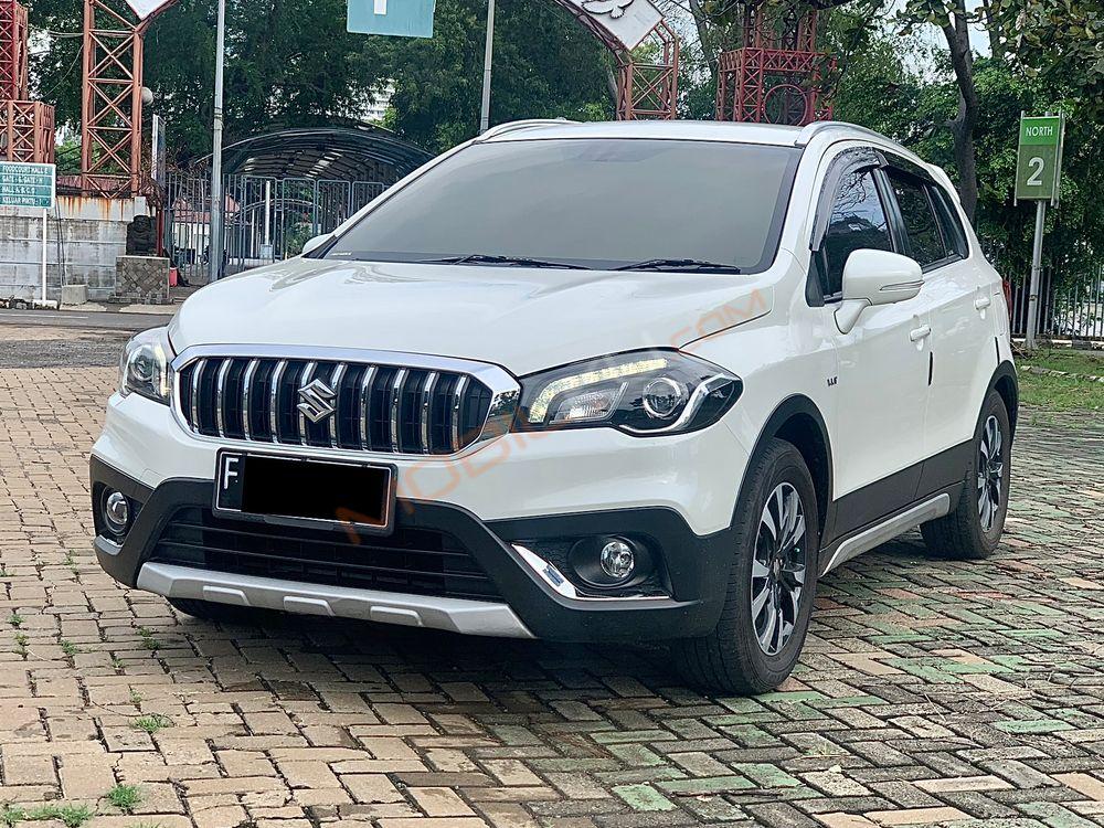 Mobil Suzuki SX4 2018