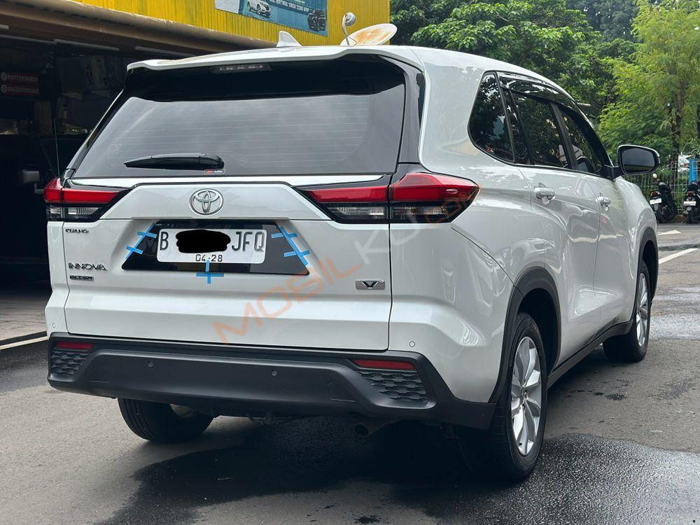 Mobil Toyota Kijang Innova Zenix 2023