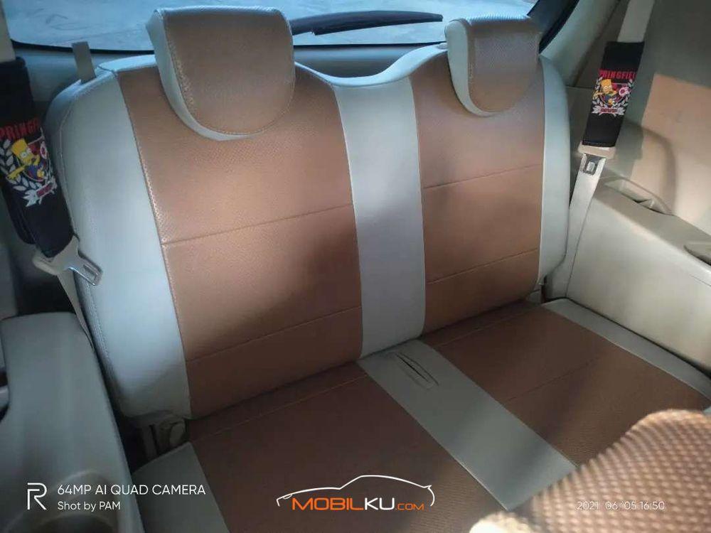 Mobil Suzuki Ertiga 2012