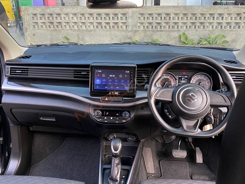 Mobil Suzuki XL7 2021