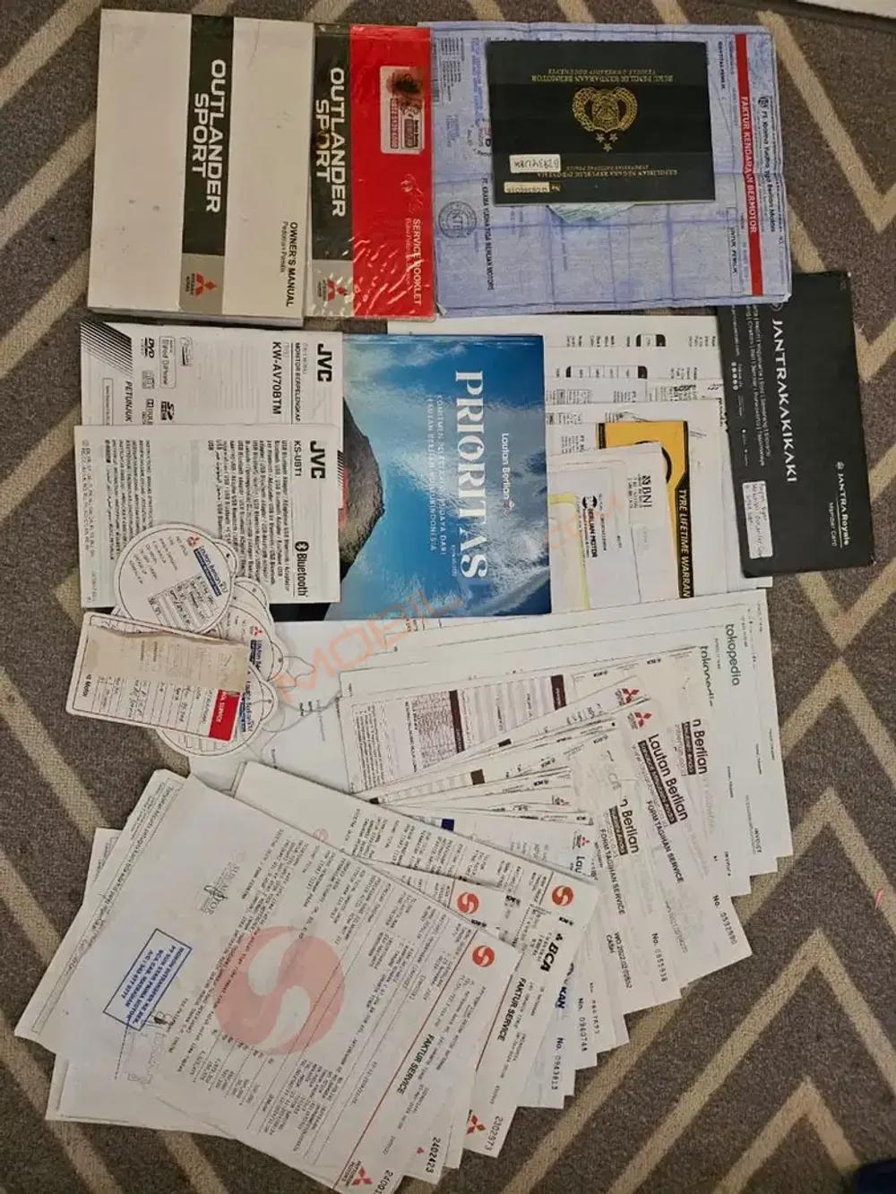 Mobil Mitsubishi Outlander Sport 2013