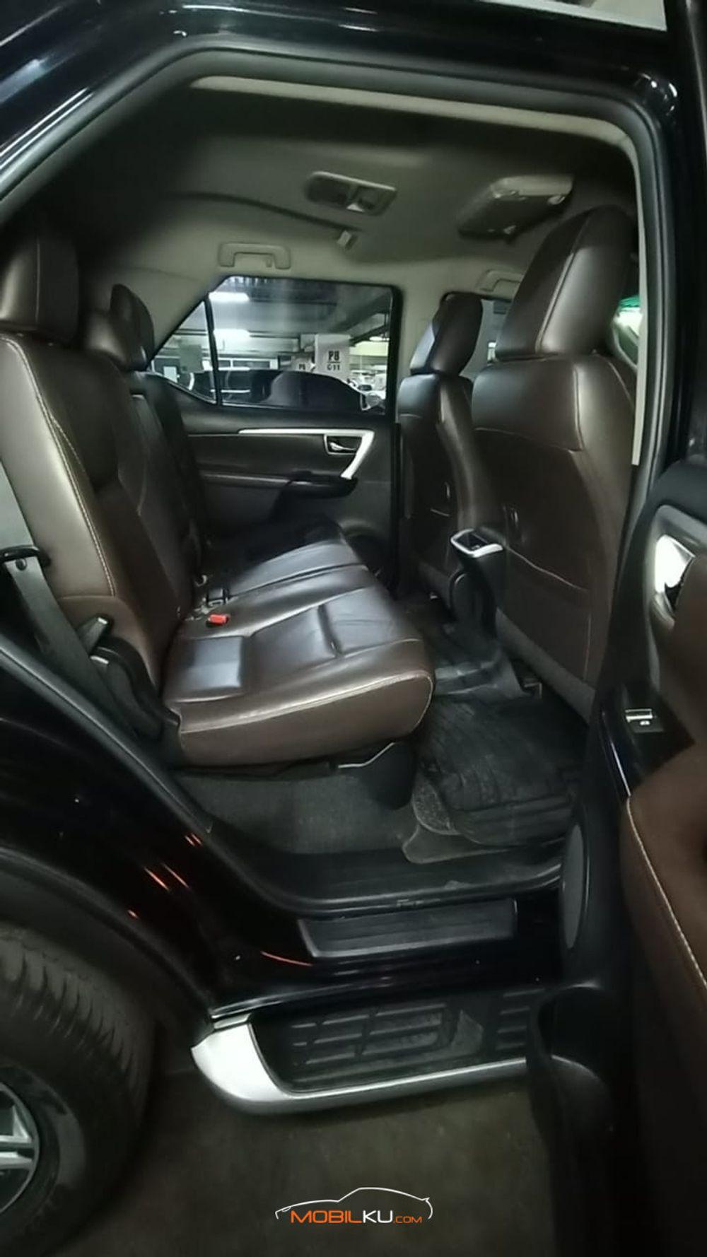 Mobil Toyota Fortuner 2016