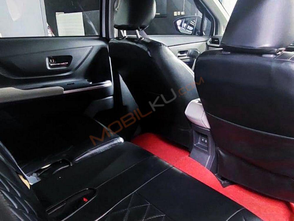 Mobil Toyota Veloz 2022