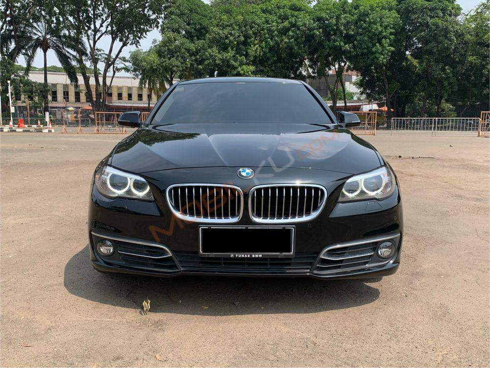 Mobil BMW 5 Series 2016