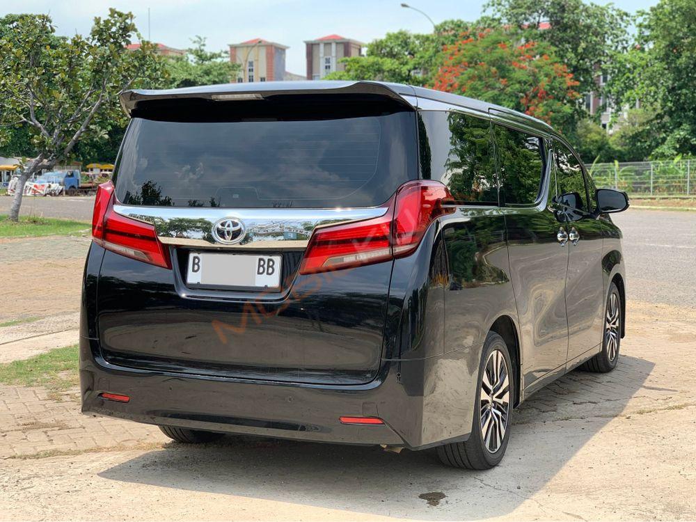 Mobil Toyota Alphard 2020