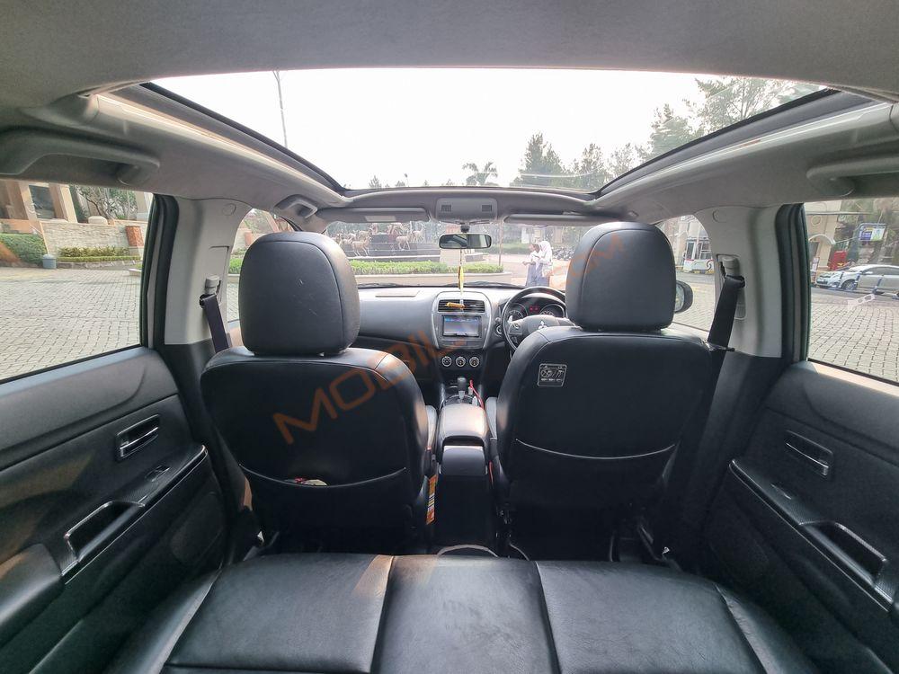 Mobil Mitsubishi Outlander Sport 2014