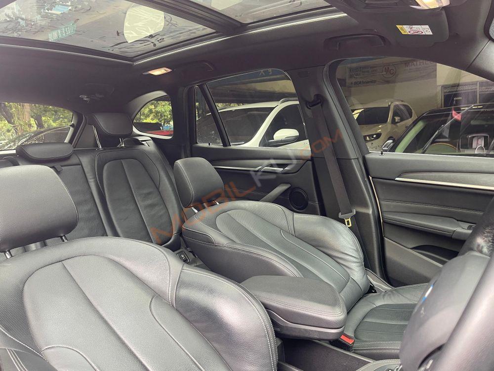 Mobil BMW X1 2019