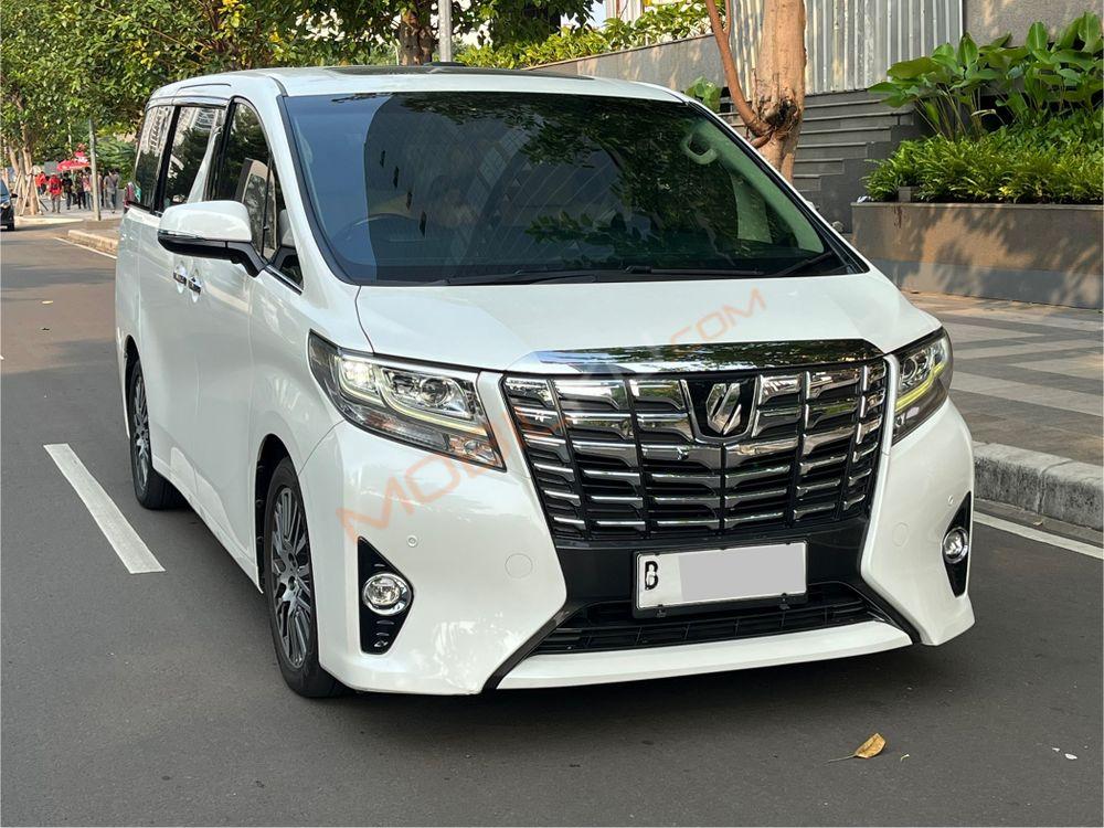 Mobil Toyota Alphard 2017