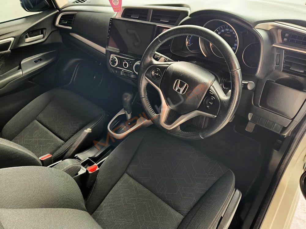 Mobil Honda Jazz 2016