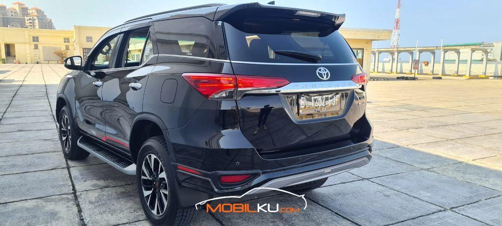 Mobil Toyota Fortuner 2018