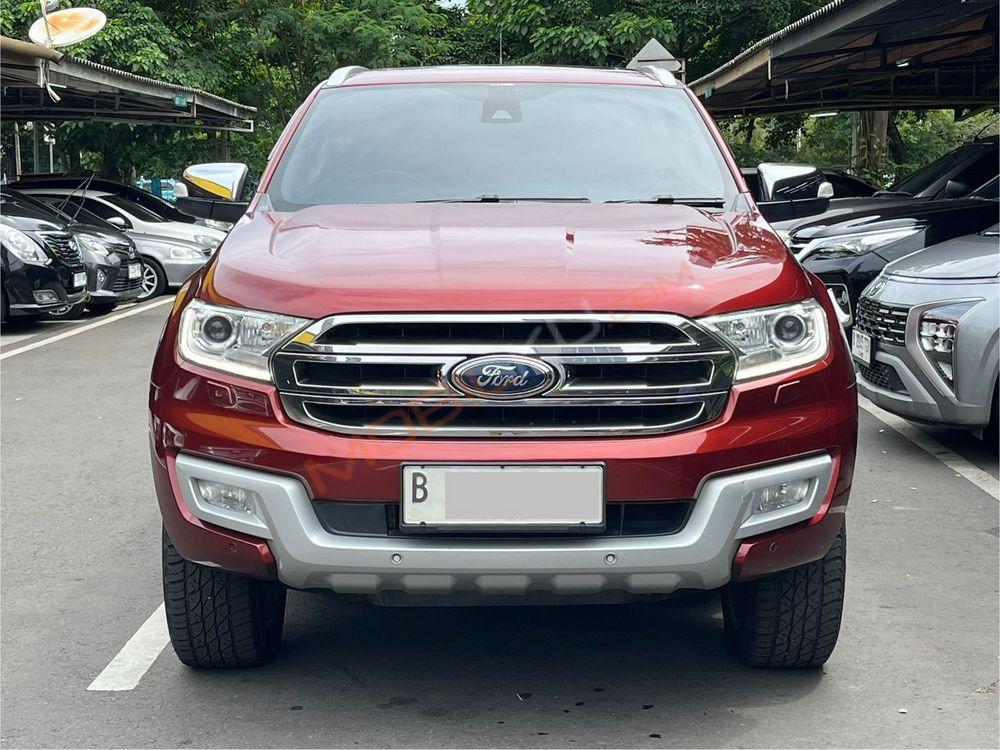 Mobil Ford Everest 2016