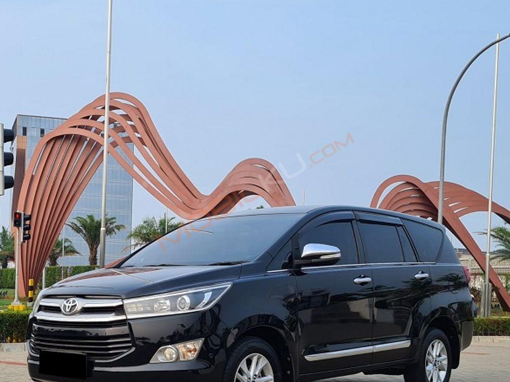 Mobil Toyota Kijang Innova 2016