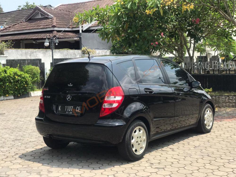 Mobil Mercedes-Benz A-Class 2005