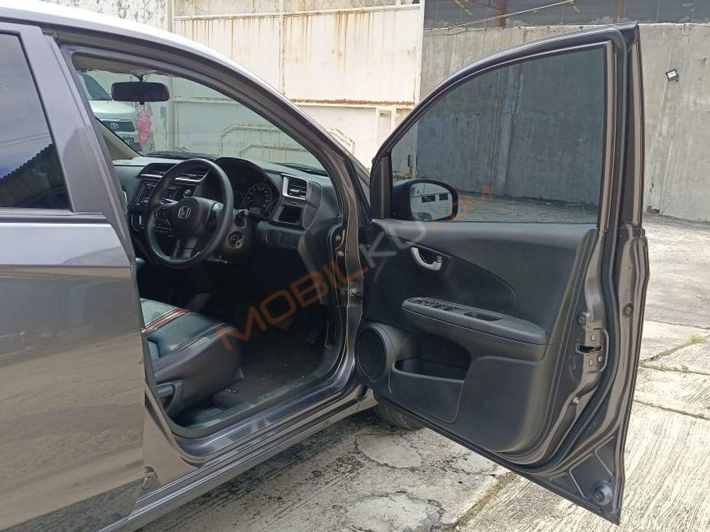 Mobil Honda Brio 2021