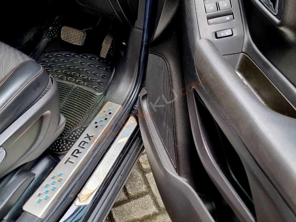 Mobil Chevrolet Trax 2017