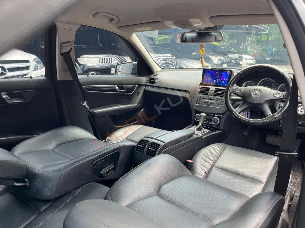 Mobil Mercedes-Benz C-Class 2011