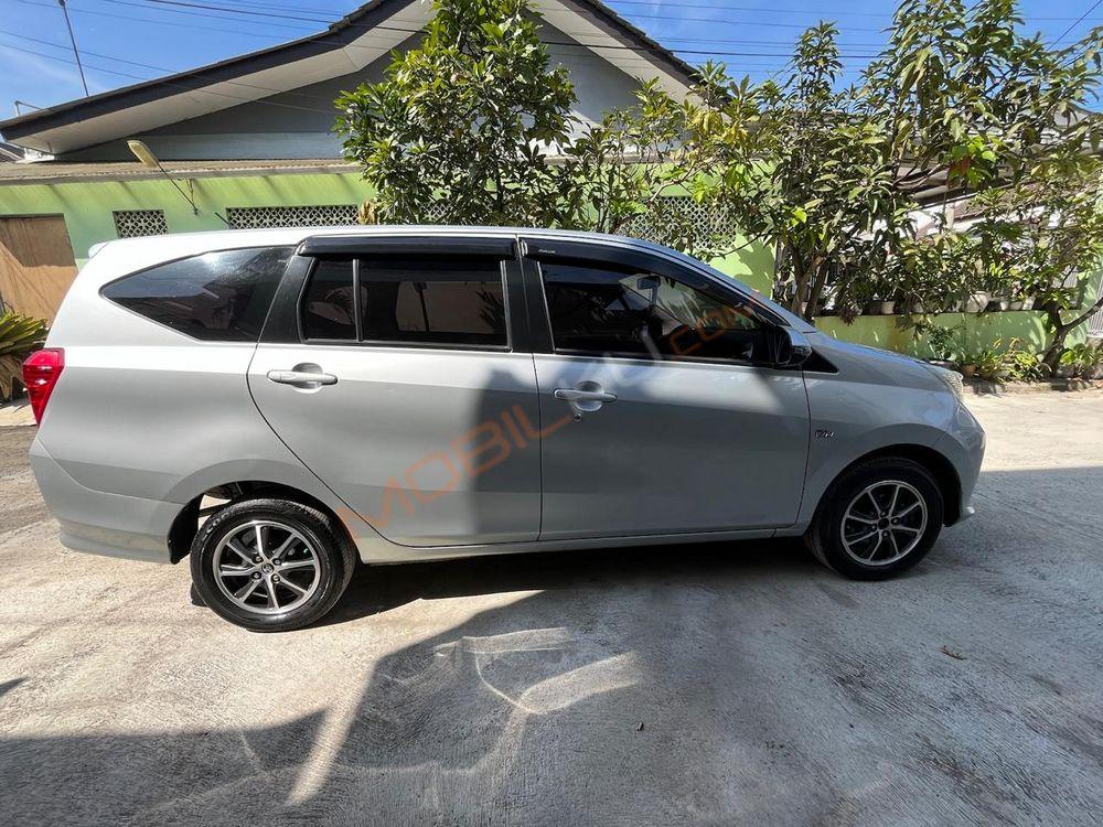 Mobil Toyota Calya 2017