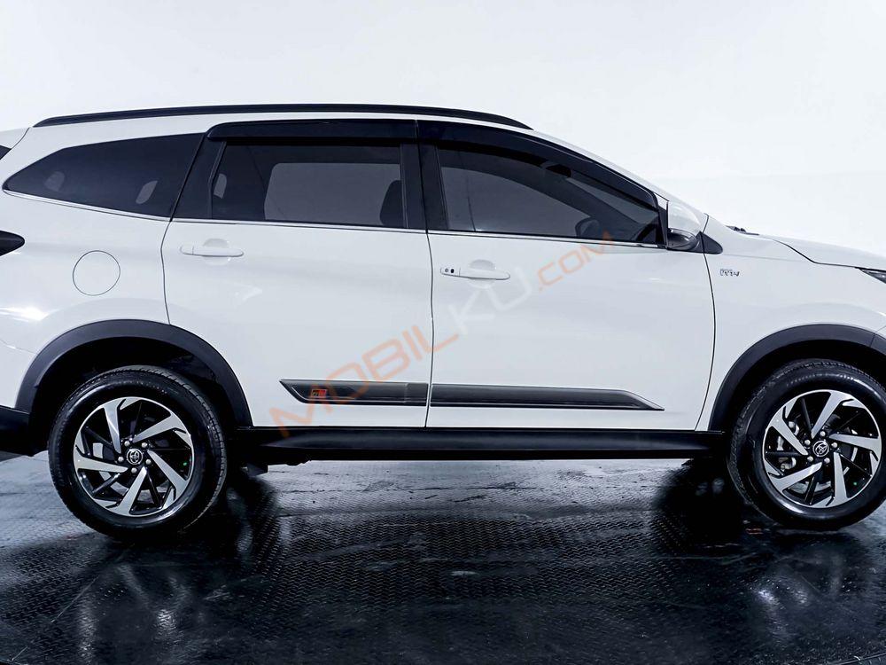 Mobil Toyota Rush 2022