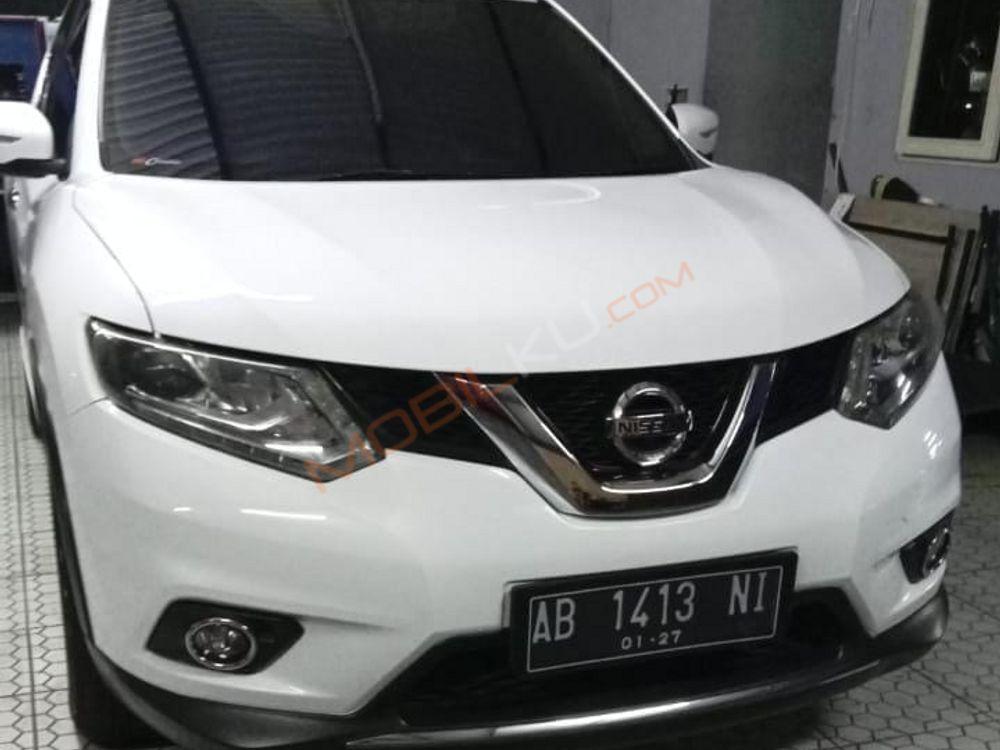 Mobil Nissan X-Trail 2015