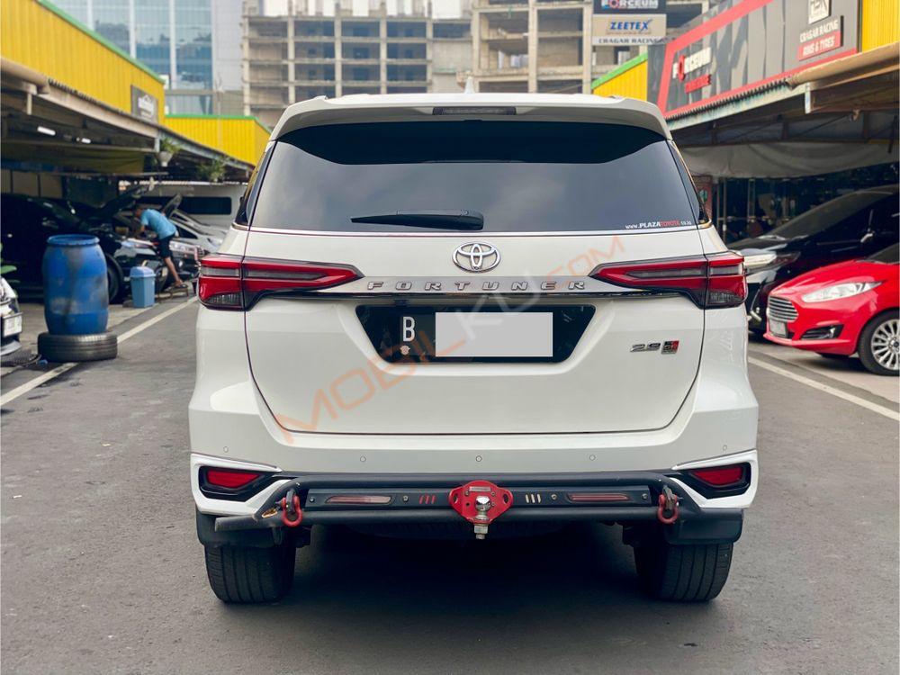 Mobil Toyota Fortuner 2022