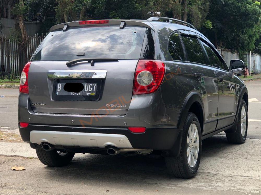 Mobil Chevrolet Captiva 2011