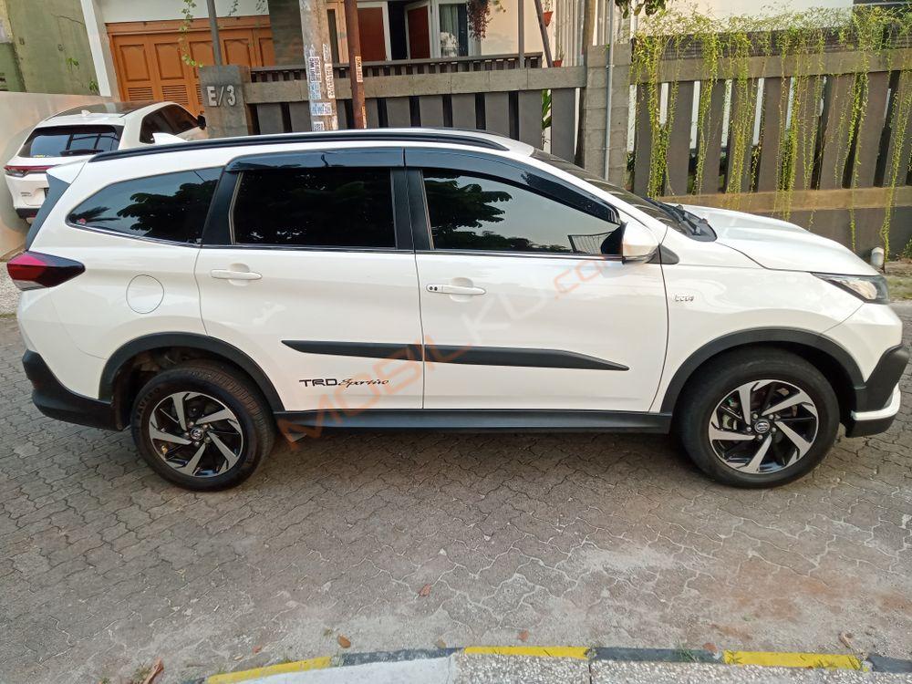 Mobil Toyota Rush 2018