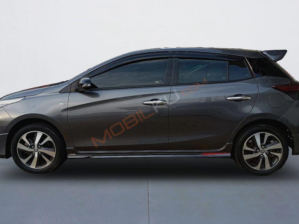 Mobil Toyota Yaris 2020
