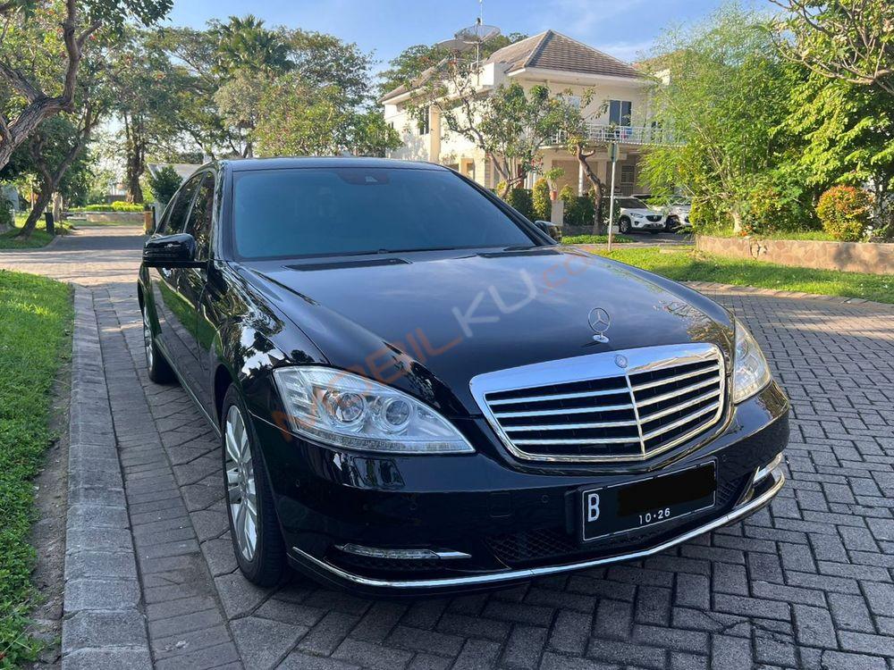 Mobil Mercedes-Benz S-Class 2011
