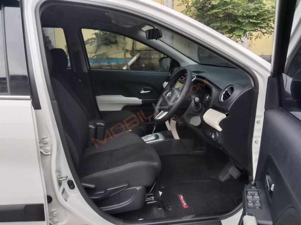 Mobil Toyota Rush 2021