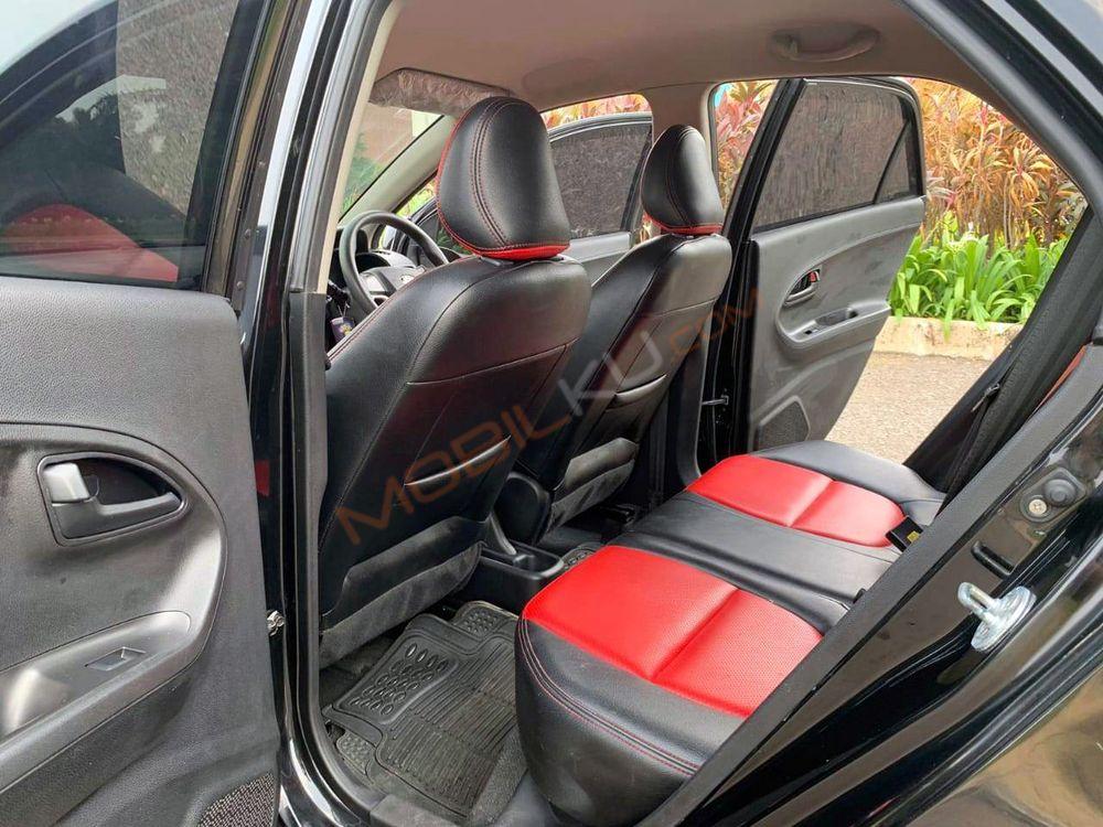 Mobil Kia Picanto 2013