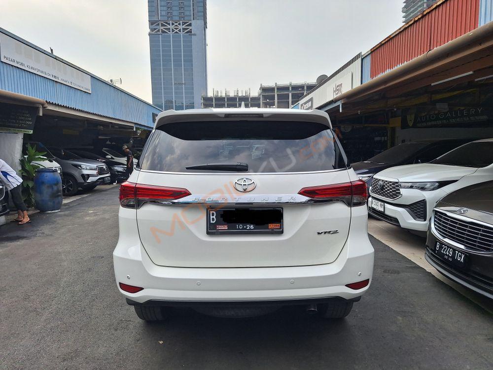 Mobil Toyota Fortuner 2016