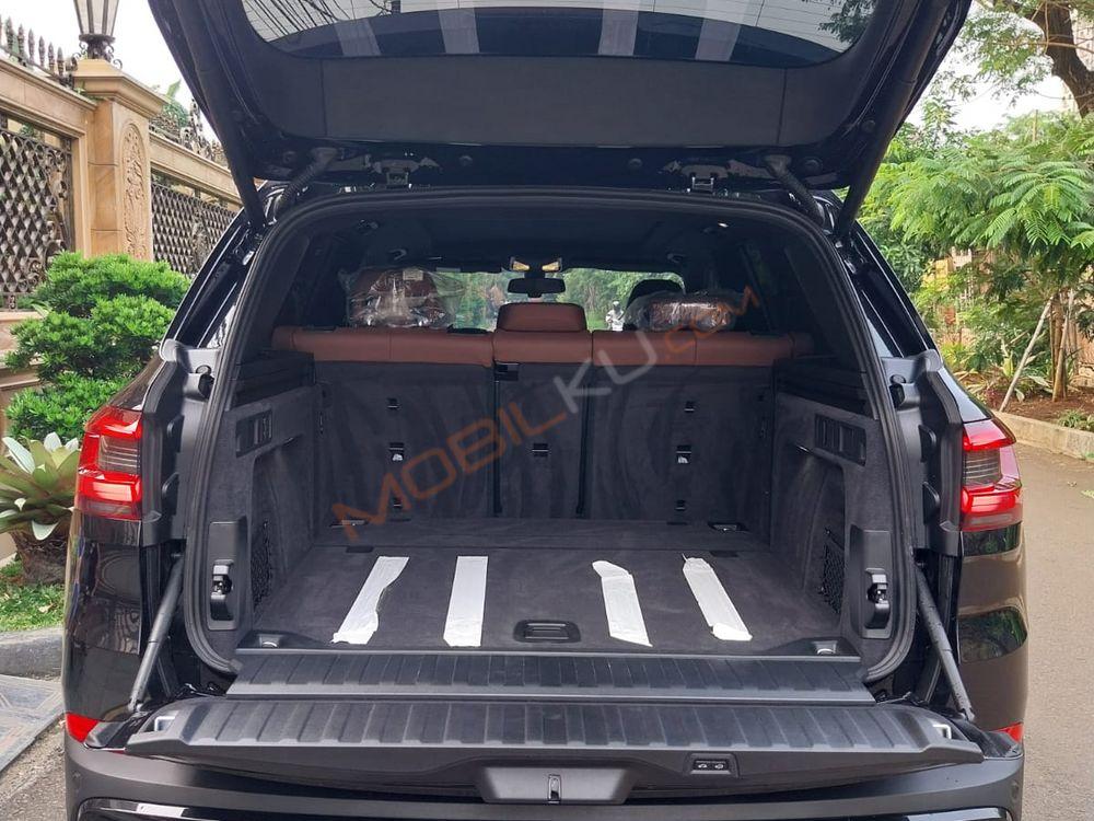 Mobil BMW X5 2020