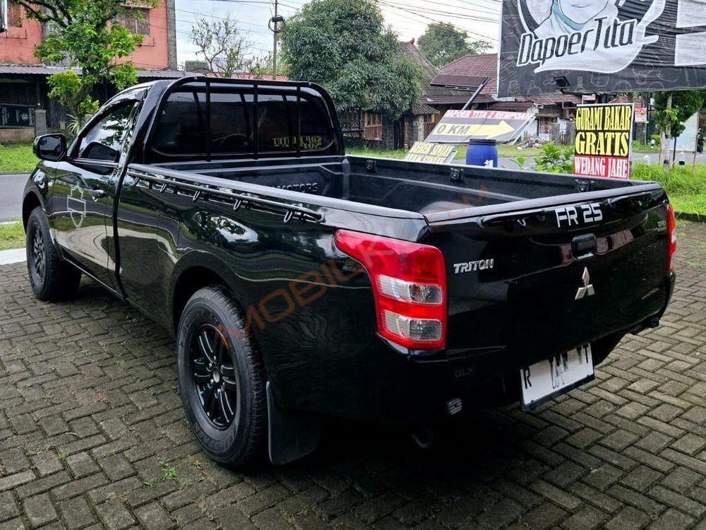 Mobil Mitsubishi Triton 2017