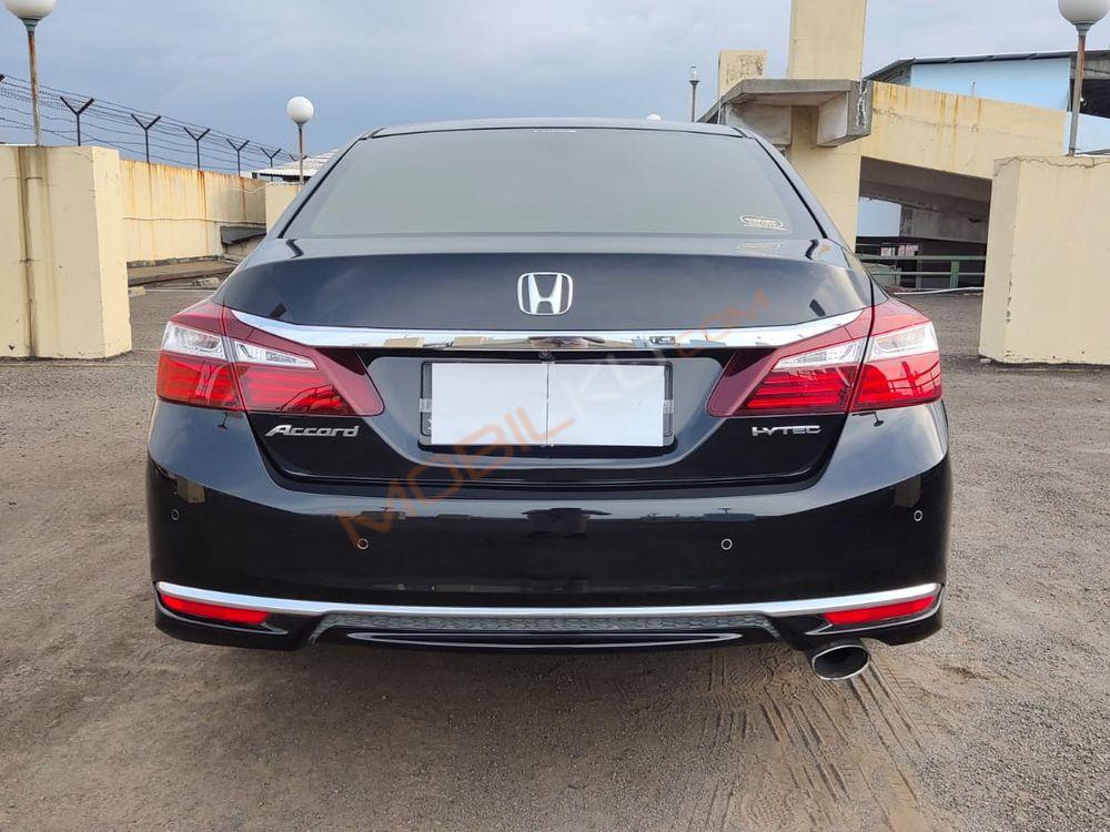 Mobil Honda Accord 2017