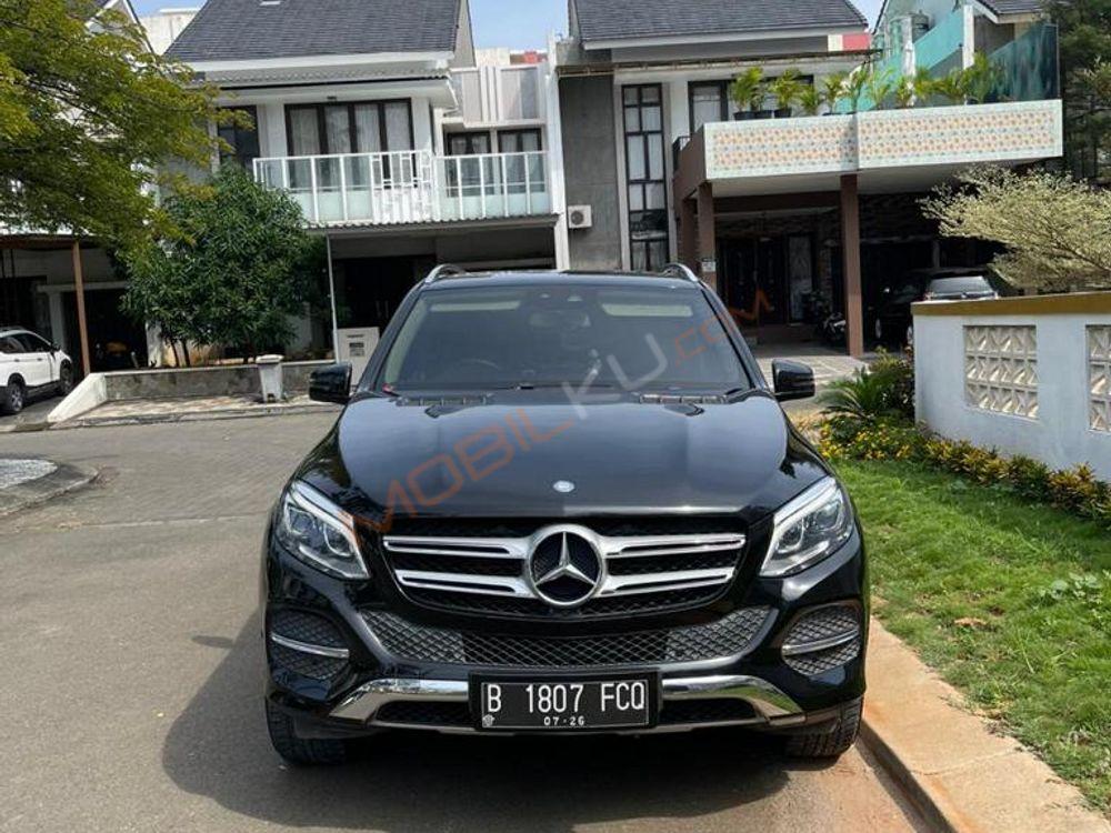 Mobil Mercedes-Benz GLE 2017