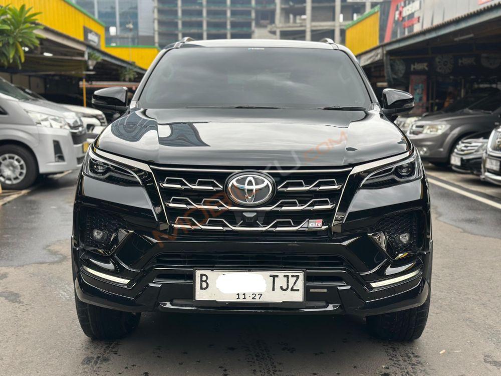 Mobil Toyota Fortuner 2022