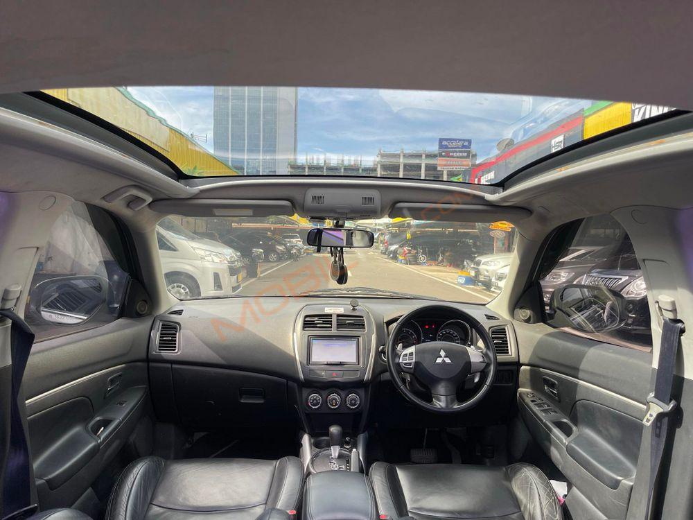 Mobil Mitsubishi Outlander Sport 2012