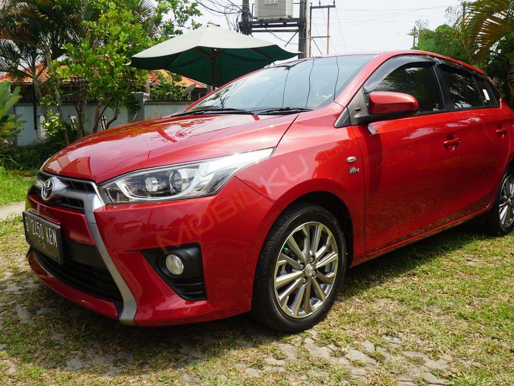 Mobil Toyota Yaris 2016