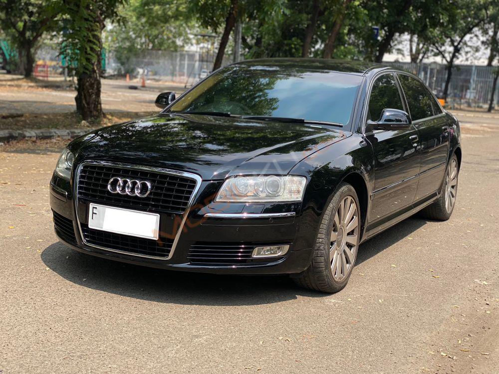 Mobil Audi A8 2009