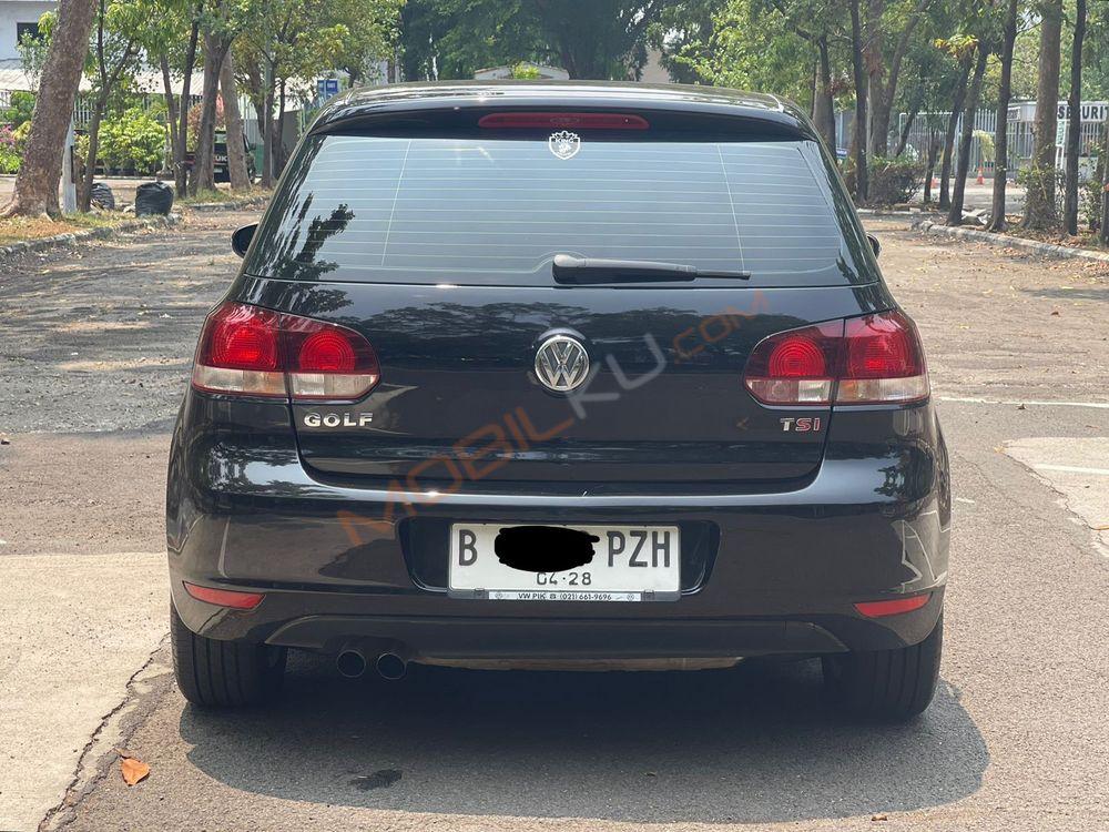 Mobil Volkswagen Golf 2013