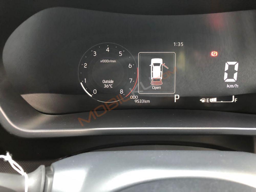 Mobil Toyota Raize 2021