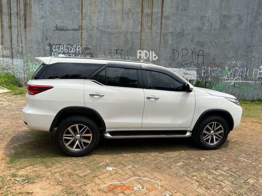Mobil Toyota Fortuner 2018