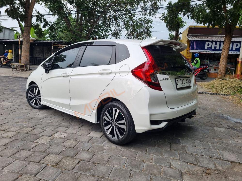 Mobil Honda Jazz 2018