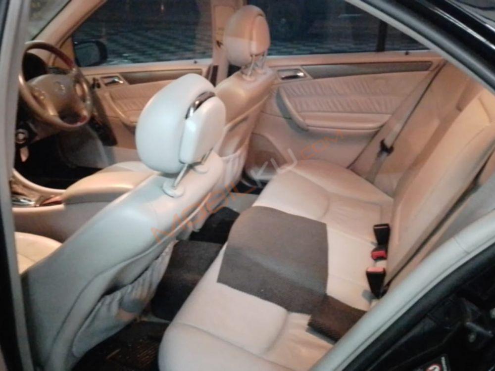 Mobil Mercedes-Benz C-Class 2003