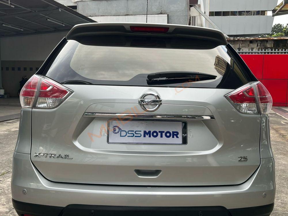 Mobil Nissan X-Trail 2016