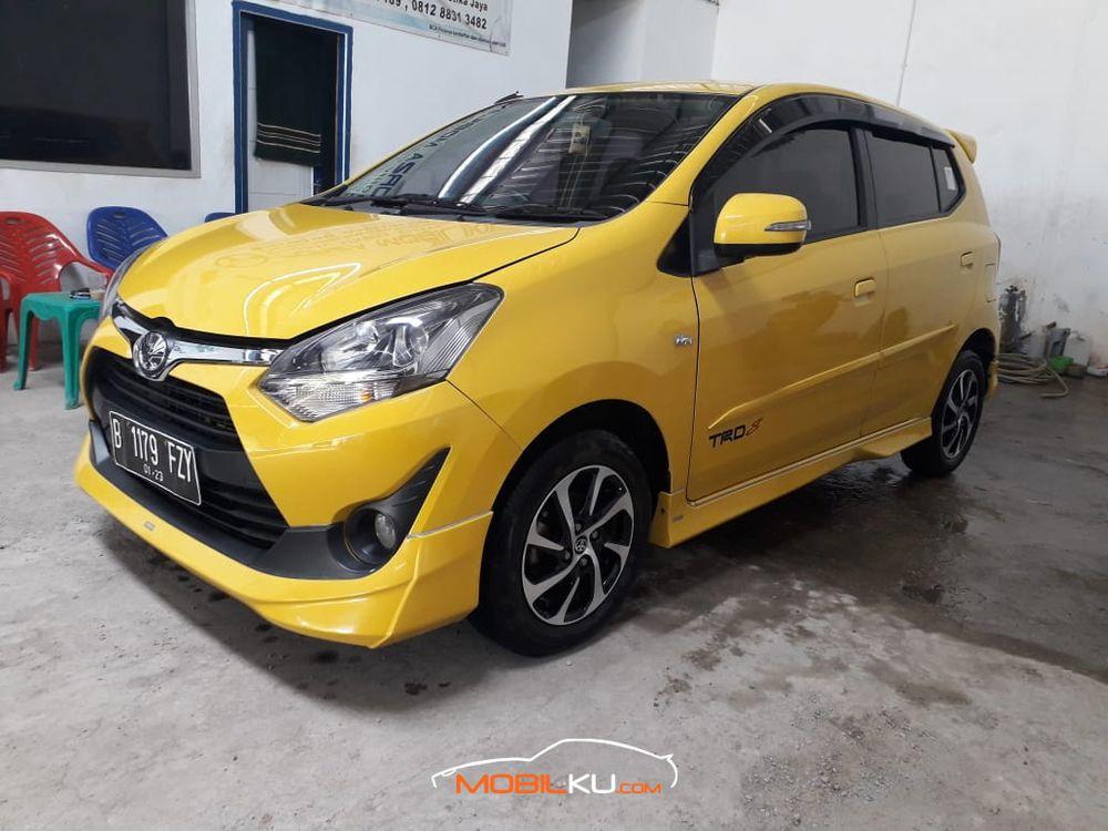 Mobil Toyota Agya 2017