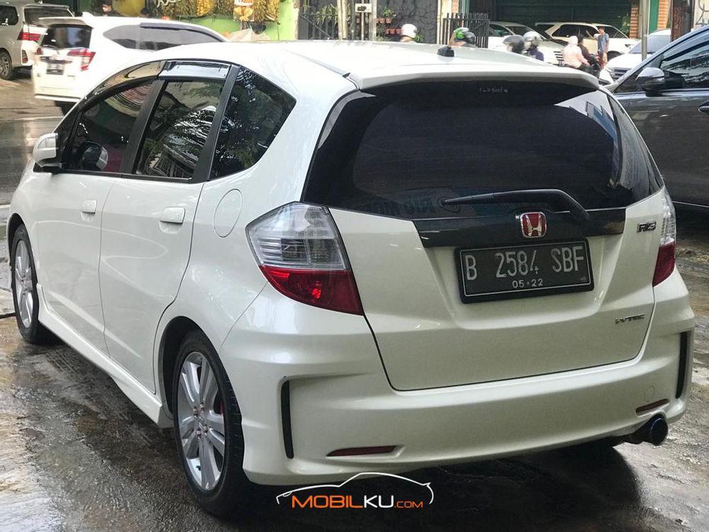 Mobil Honda Jazz 2012