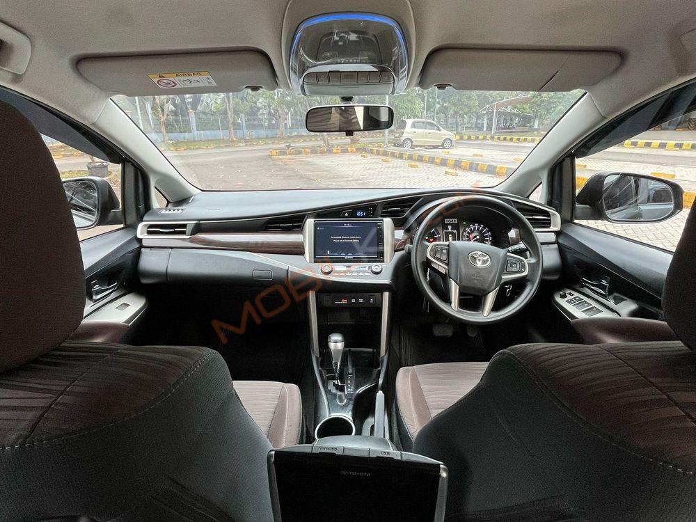 Mobil Toyota Kijang Innova 2022